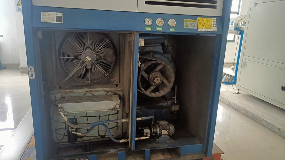 蘇州某客戶艾珍D62S螺桿風機維修案例